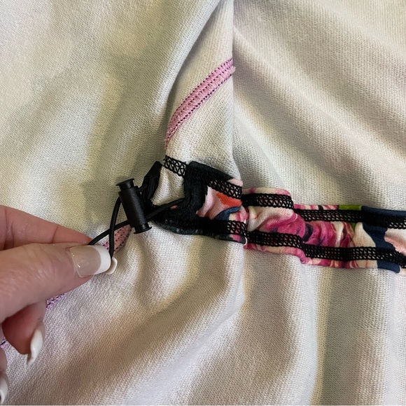 Lululemon Hold Your Om Hoodie Jacket in Secret Garden - Picture 11 of 16